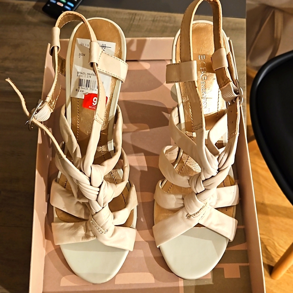 BCBGeneration Panna Natural Nappa 9M heels